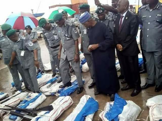 Nigerian Customs seize 470 pump action rifles